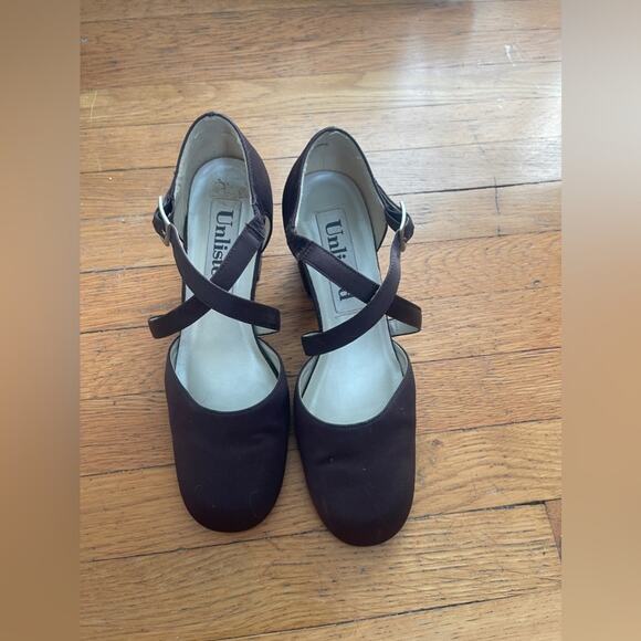 90s Vintage Unlisted Brown Mary Jane Heels - Picture 3 of 9